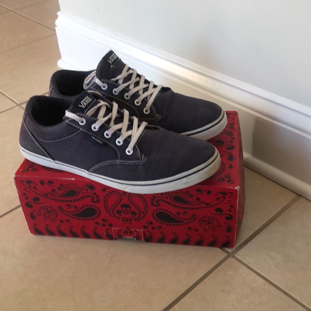vans low pro black sneakers